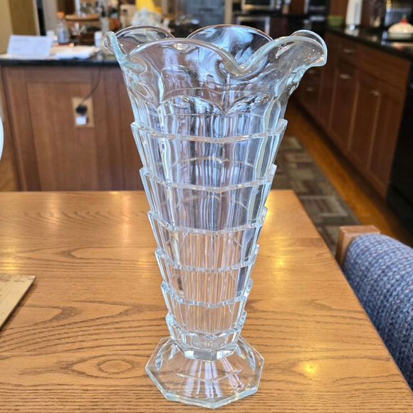 Indiana Glass Co. Tea Room Depression Glass, Crystal Geometric Vase, Ruffled 9" - Picture 1 of 3